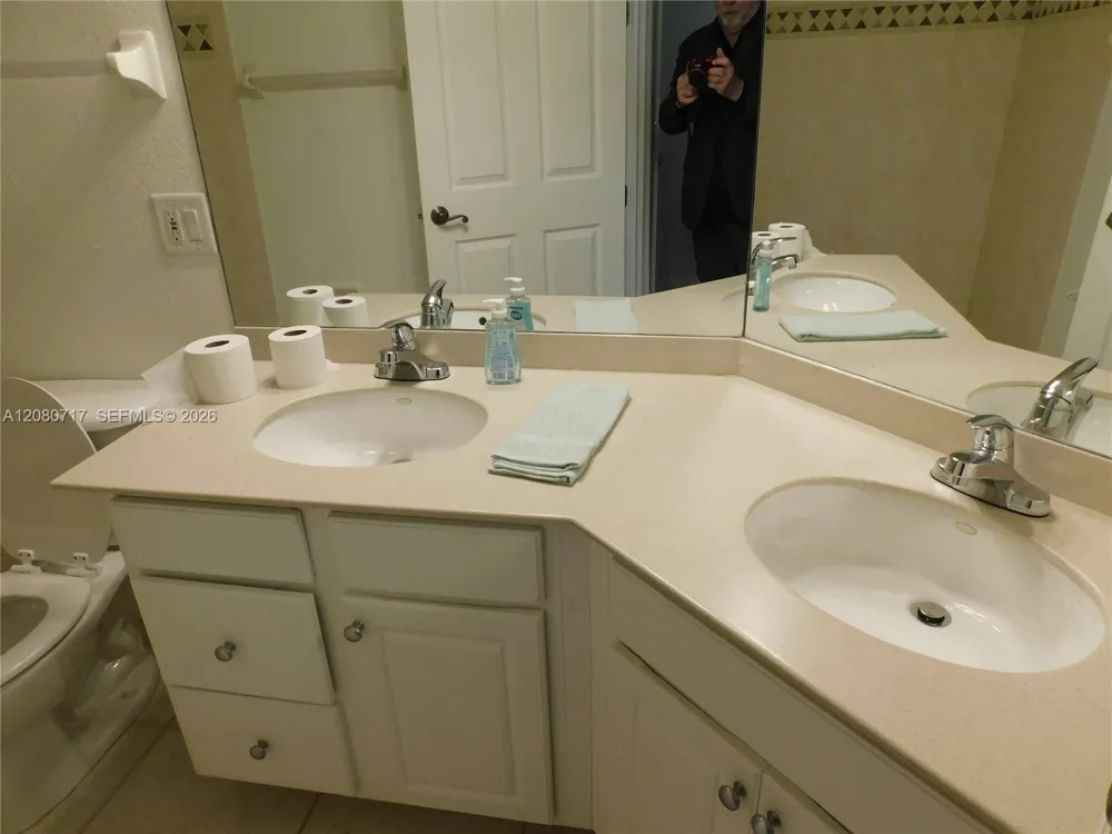 617 SE 7 ST #A Cape Coral, FL 33990
