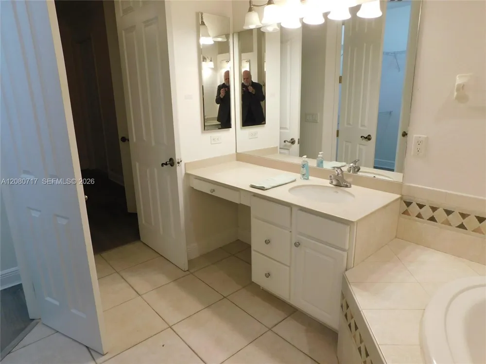 617 SE 7 ST #A Cape Coral, FL 33990
