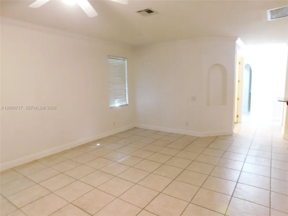 617 SE 7 ST #A Cape Coral, FL 33990