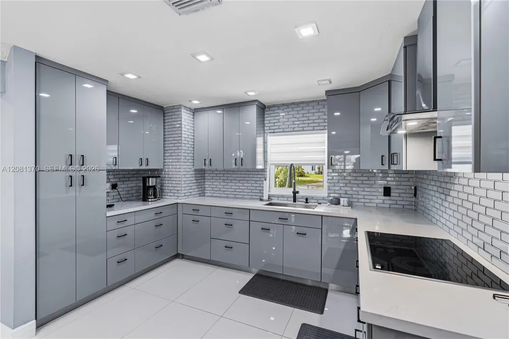 12401 SW 264th St Homestead, FL 33032