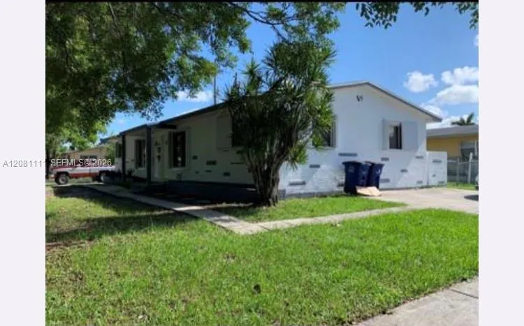 401 SW 8th St #A Hallandale Beach, FL 33009