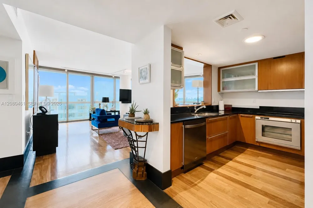 101 20th St #2506 Miami Beach, FL 33139