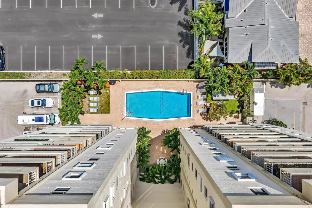 900 NE 18th Avenue #803 Fort Lauderdale, FL 33304