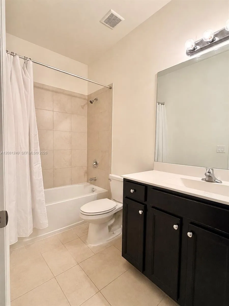 3344 W 105th Ter Hialeah, FL 33018