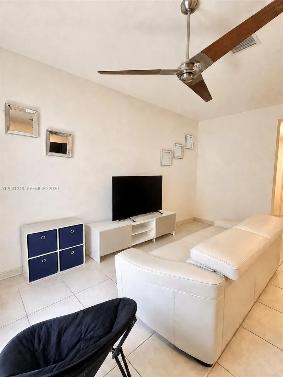 3344 W 105th Ter Hialeah, FL 33018