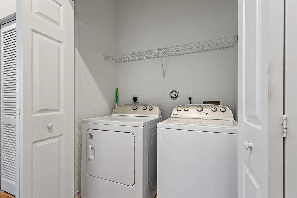 1561 SE Wilshire Place #204 Stuart, FL 34994