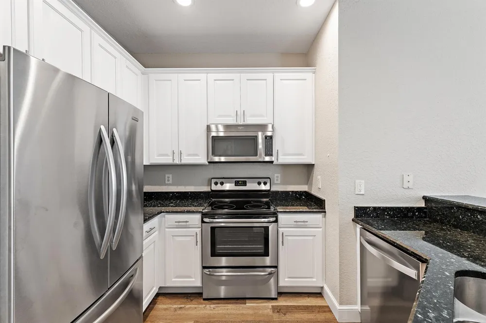 1561 SE Wilshire Place #204 Stuart, FL 34994