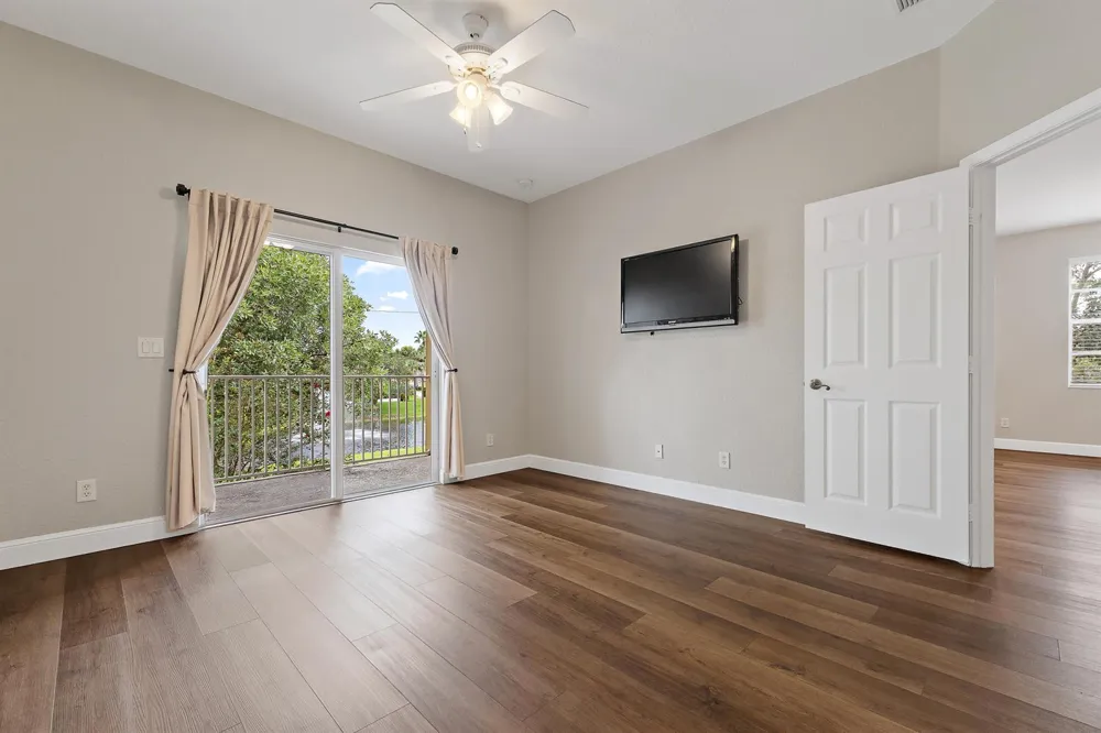 1561 SE Wilshire Place #204 Stuart, FL 34994