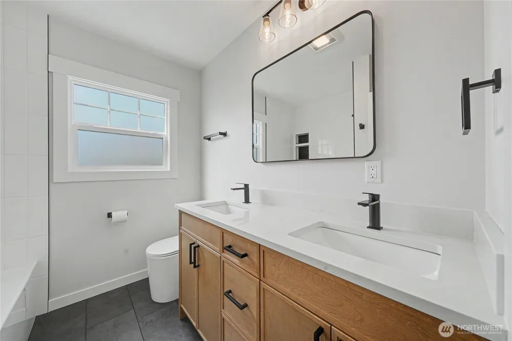 214 Riverside Drive Cashmere, WA 98815