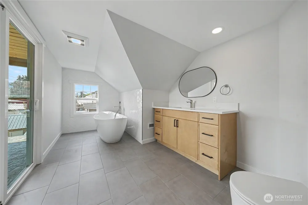 214 Riverside Drive Cashmere, WA 98815