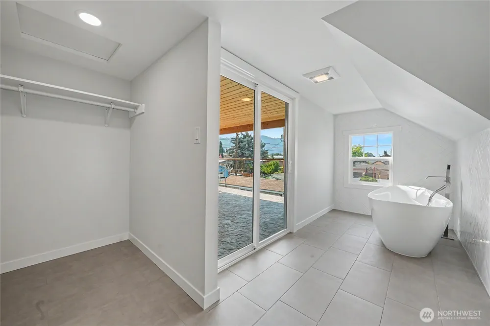 214 Riverside Drive Cashmere, WA 98815