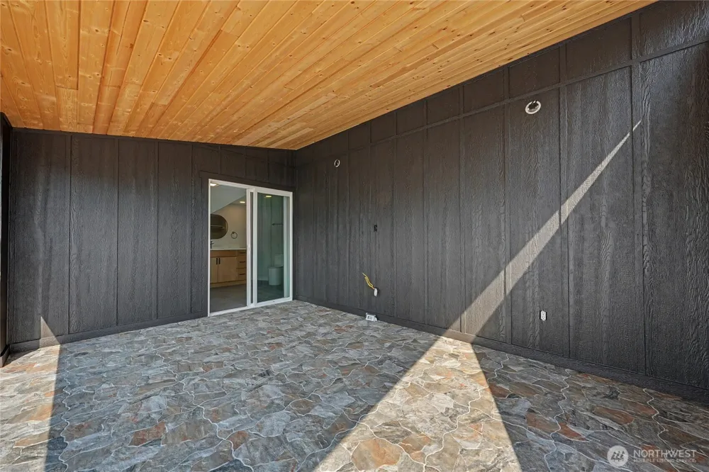 214 Riverside Drive Cashmere, WA 98815