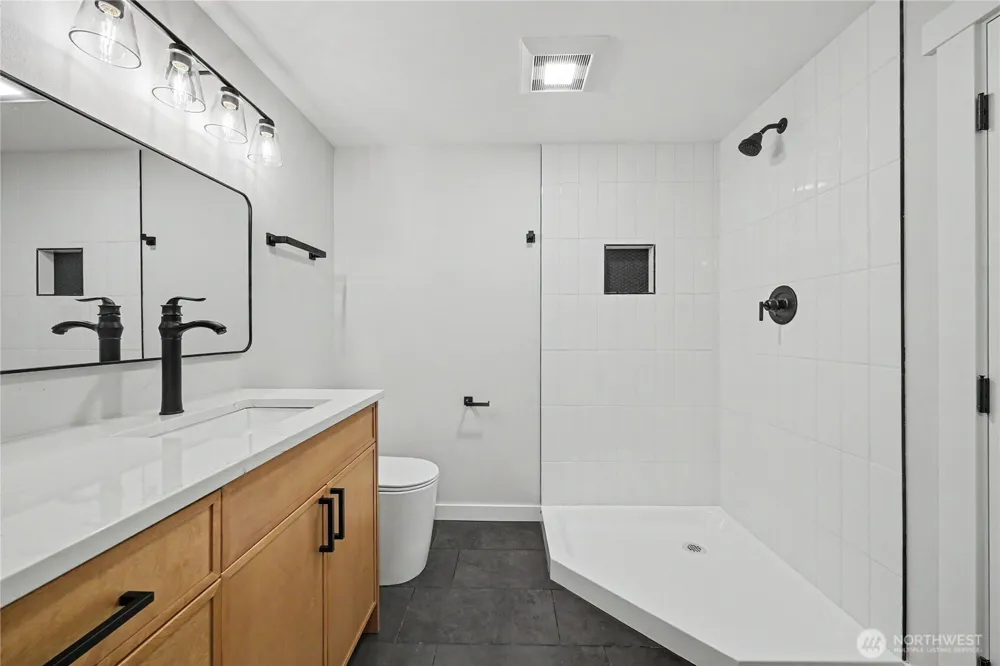 214 Riverside Drive Cashmere, WA 98815