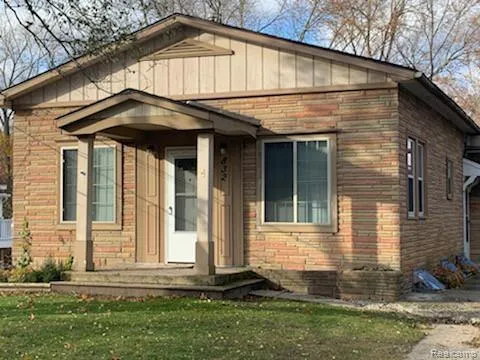 832 FARNSWORTH ROAD #3 White Lake Charter Township, MI 48386
