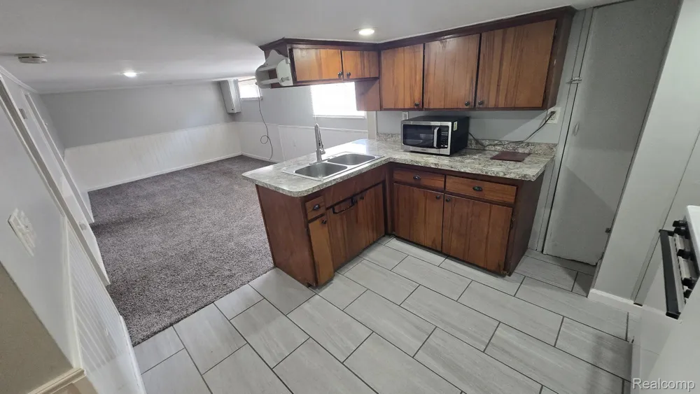 832 FARNSWORTH ROAD #3 White Lake Charter Township, MI 48386