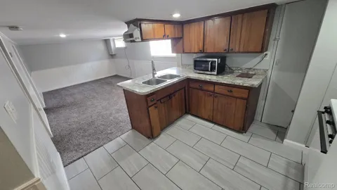 832 FARNSWORTH ROAD #3