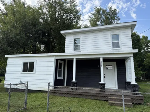 203 E Commercial Street