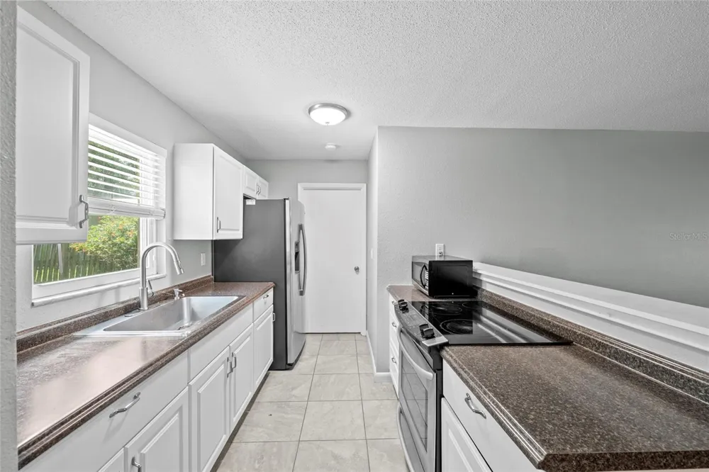 3909 COLERIDGE PLACE Sarasota, FL 34241