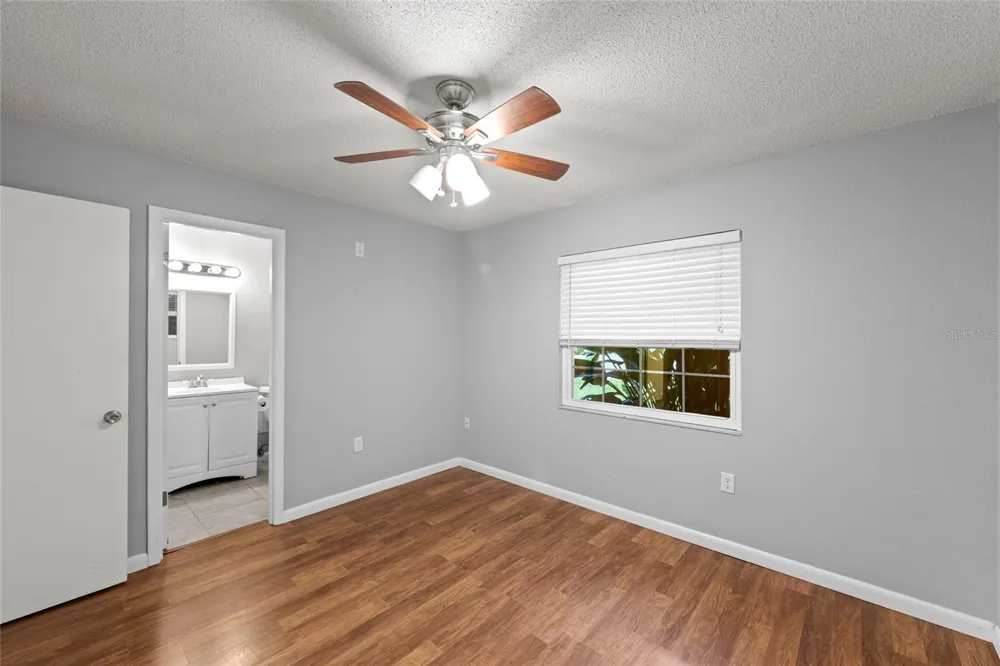 3909 COLERIDGE PLACE Sarasota, FL 34241