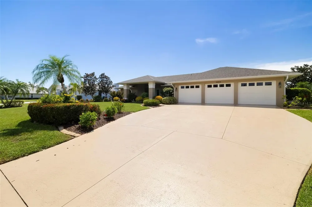 3205 WILDERNESS BOULEVARD E Parrish, FL 34219