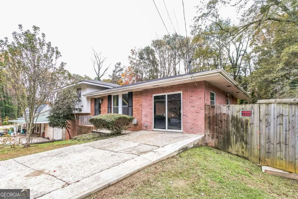 927 Slash Pine RD Forest Park, GA 30297
