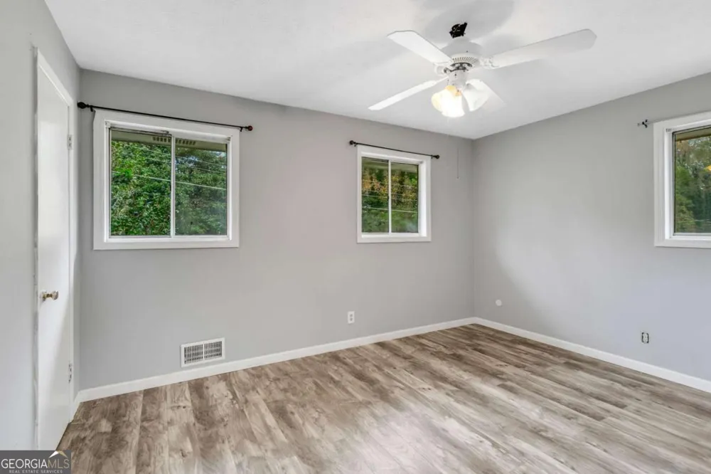 927 Slash Pine RD Forest Park, GA 30297