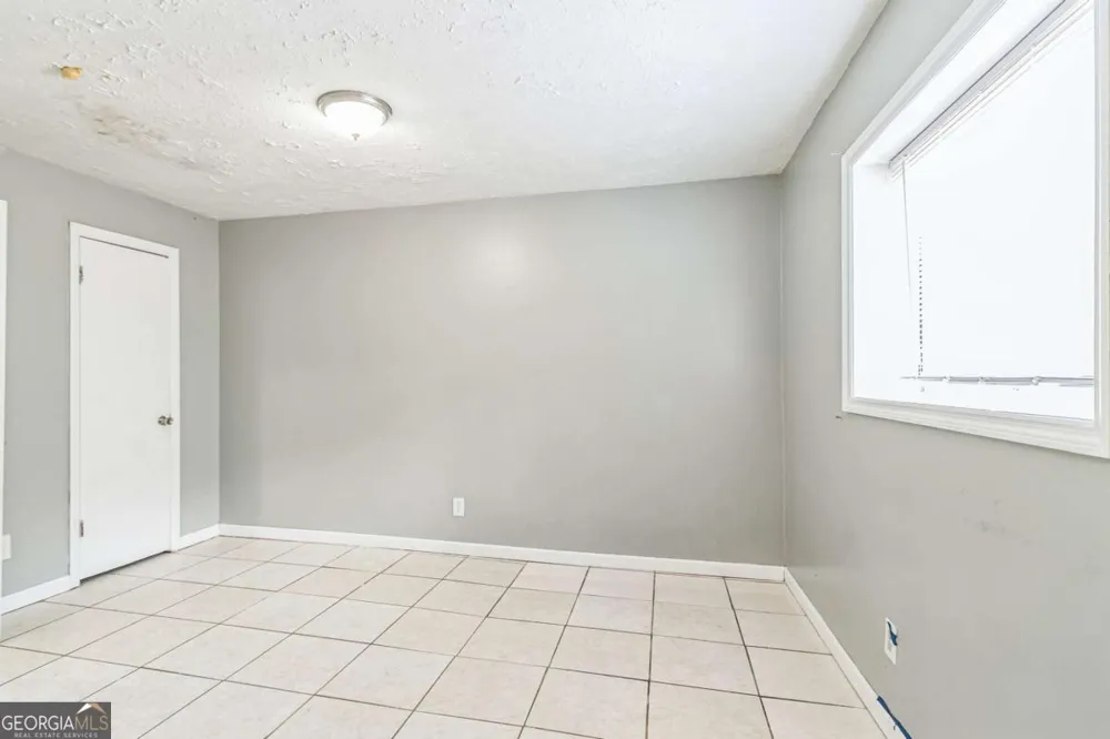 927 Slash Pine RD Forest Park, GA 30297
