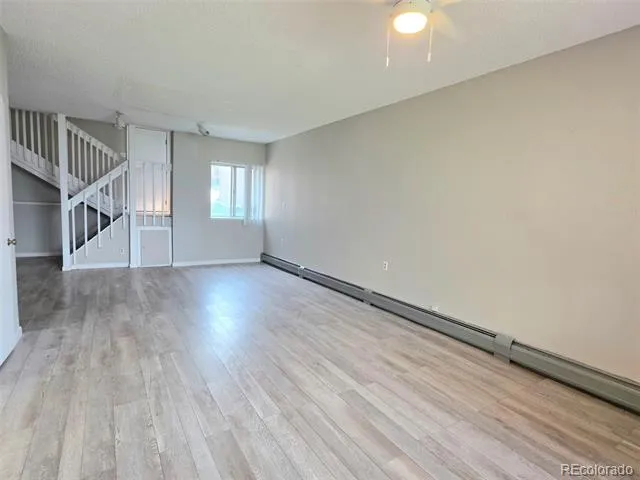 6927 S Bryant Street Littleton, CO 80120