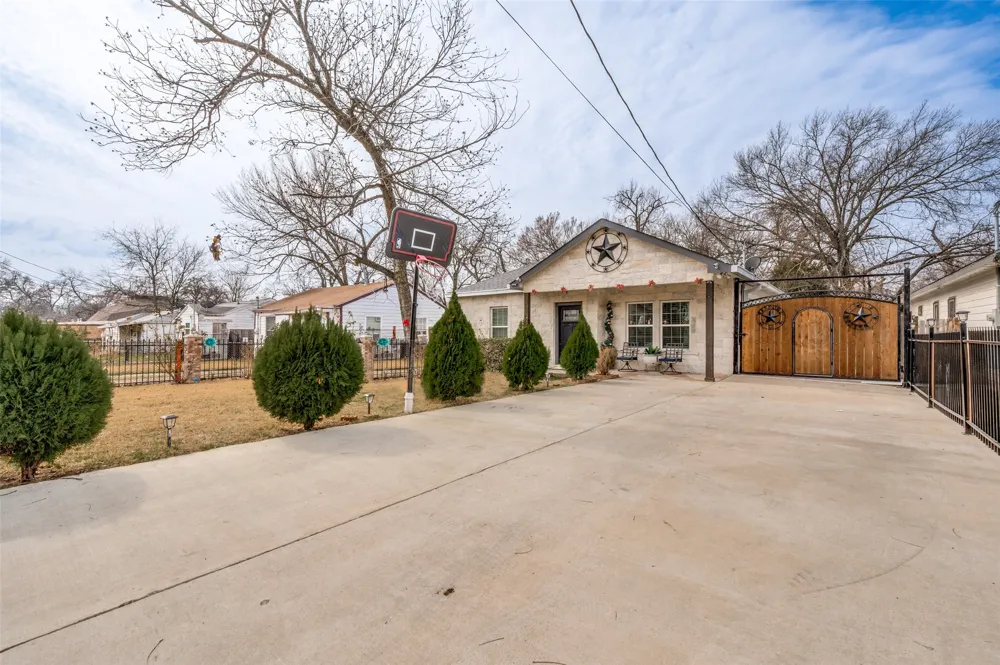 4947 Kildare Avenue Dallas, TX 75216