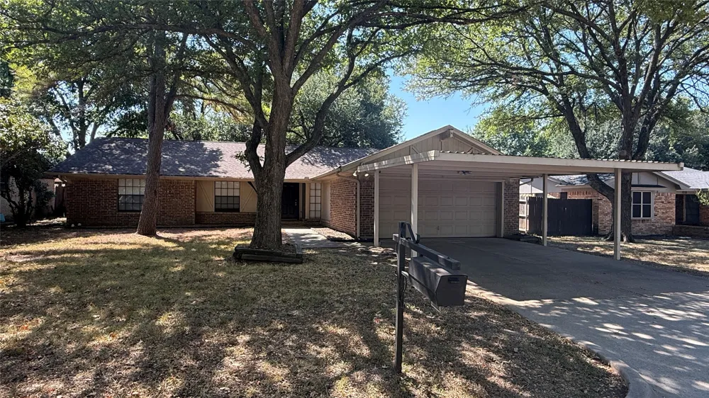 1020 Almond Drive Mansfield, TX 76063
