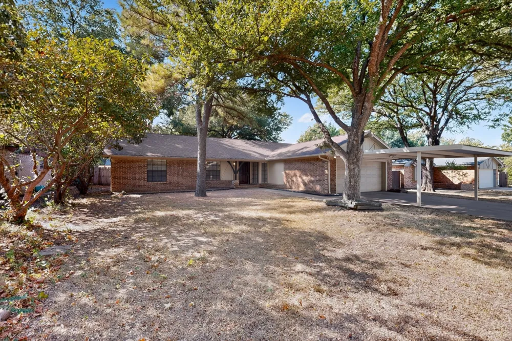 1020 Almond Drive Mansfield, TX 76063