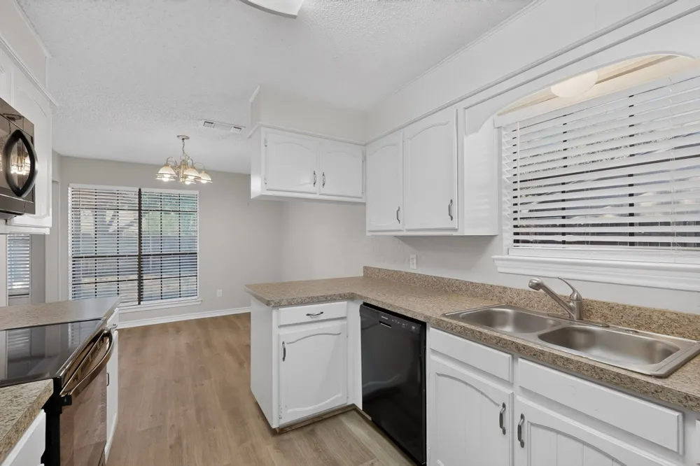 1020 Almond Drive Mansfield, TX 76063
