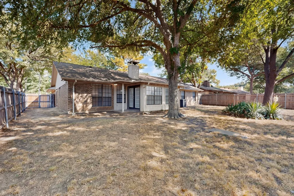 1020 Almond Drive Mansfield, TX 76063