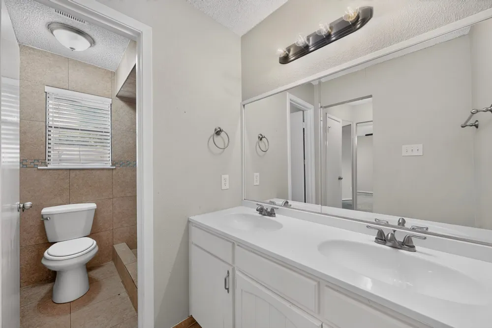 1020 Almond Drive Mansfield, TX 76063