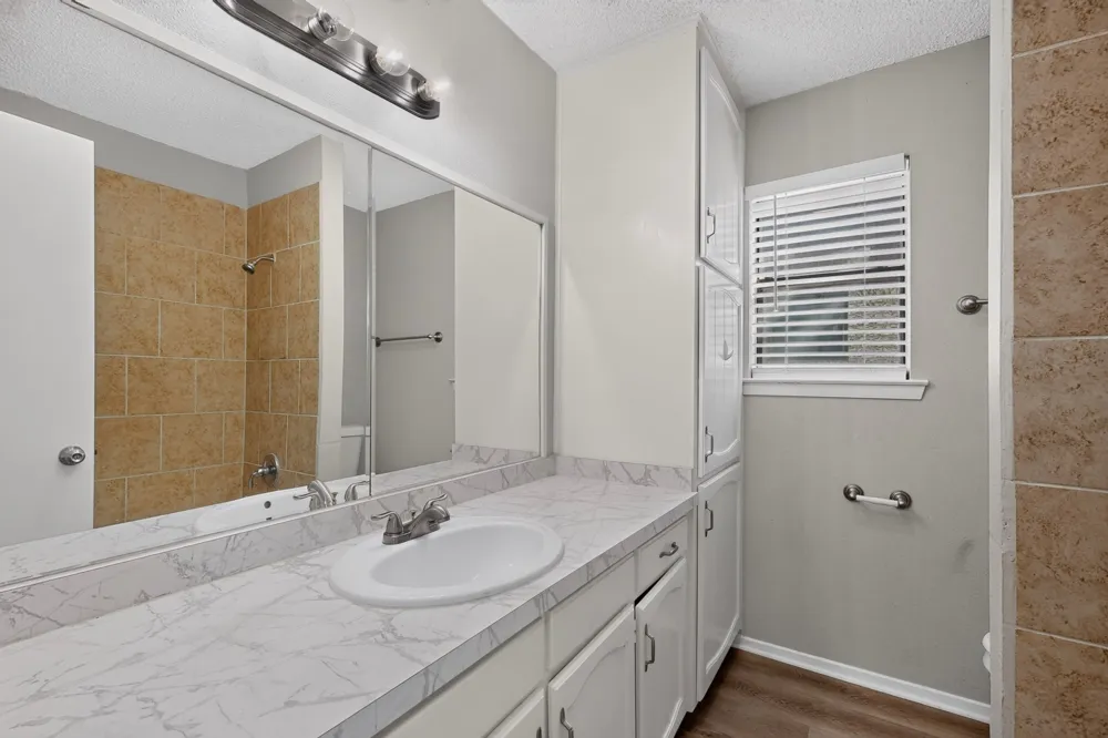 1020 Almond Drive Mansfield, TX 76063