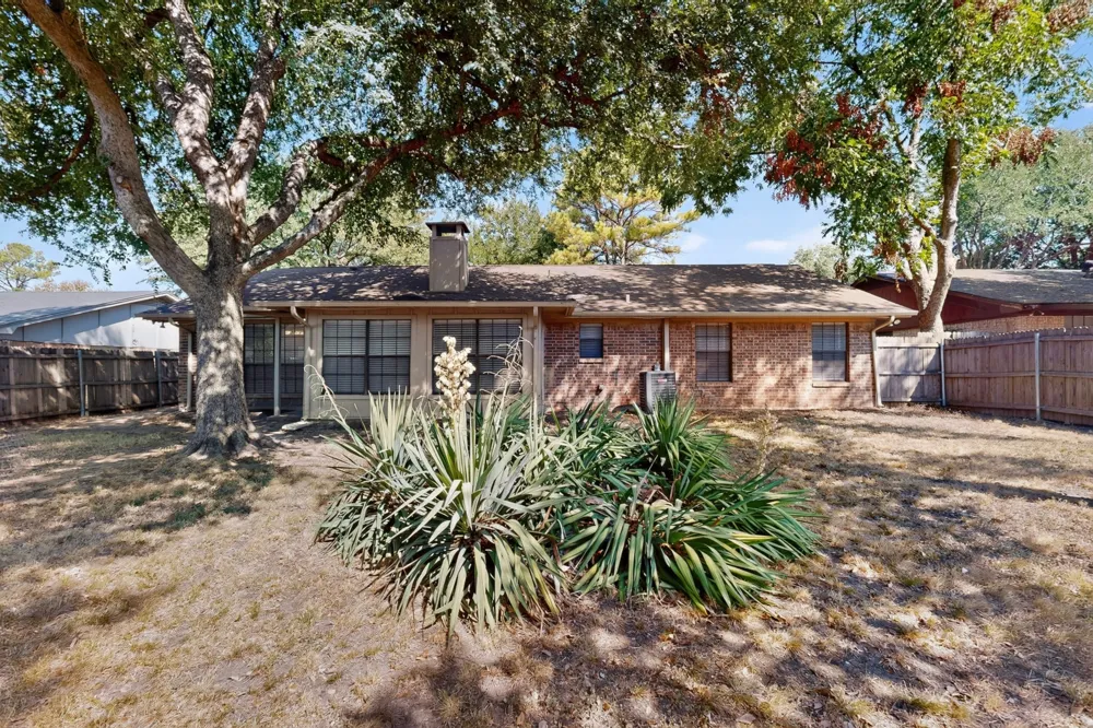 1020 Almond Drive Mansfield, TX 76063
