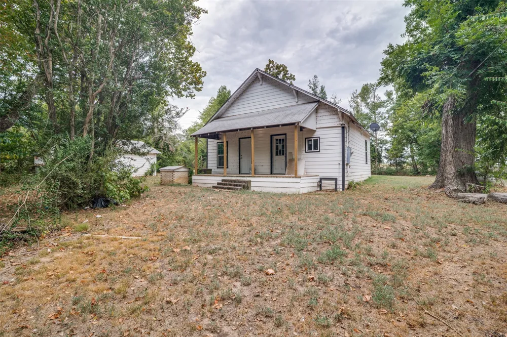 148 County Road 4988 Winnsboro, TX 75494