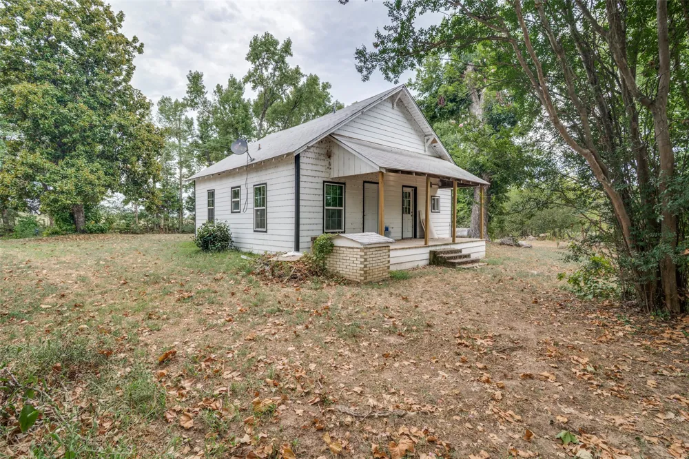 148 County Road 4988 Winnsboro, TX 75494