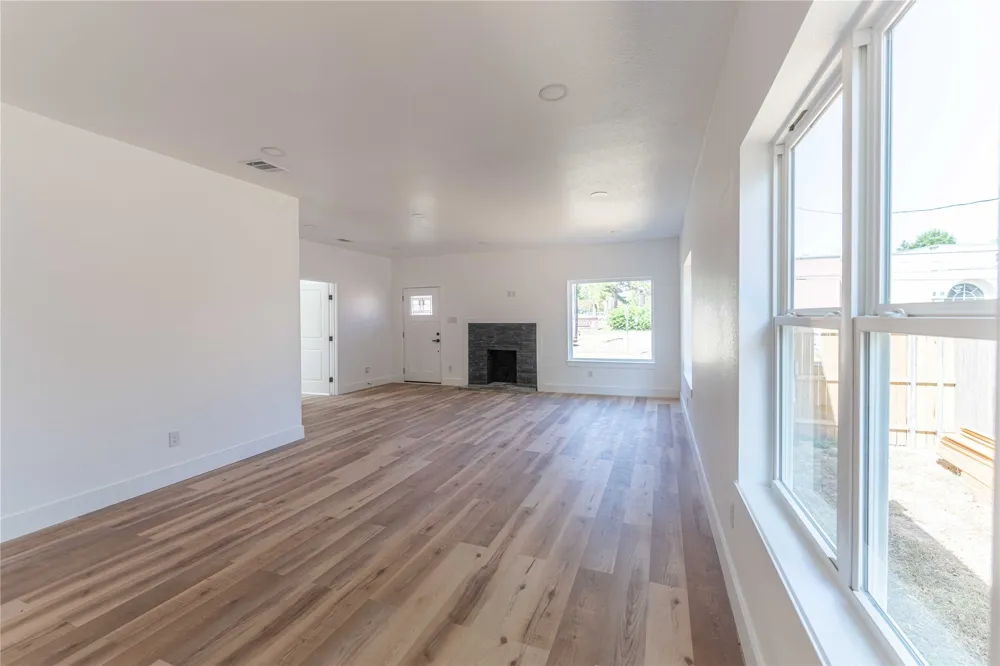 606 Davis Street Sulphur Springs, TX 75482