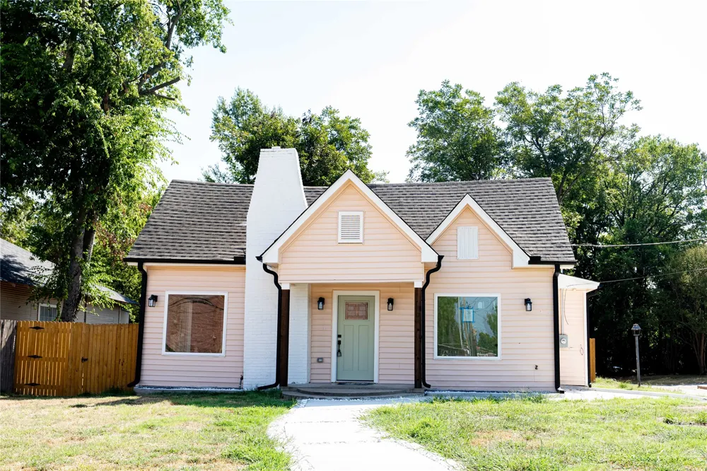 606 Davis Street Sulphur Springs, TX 75482