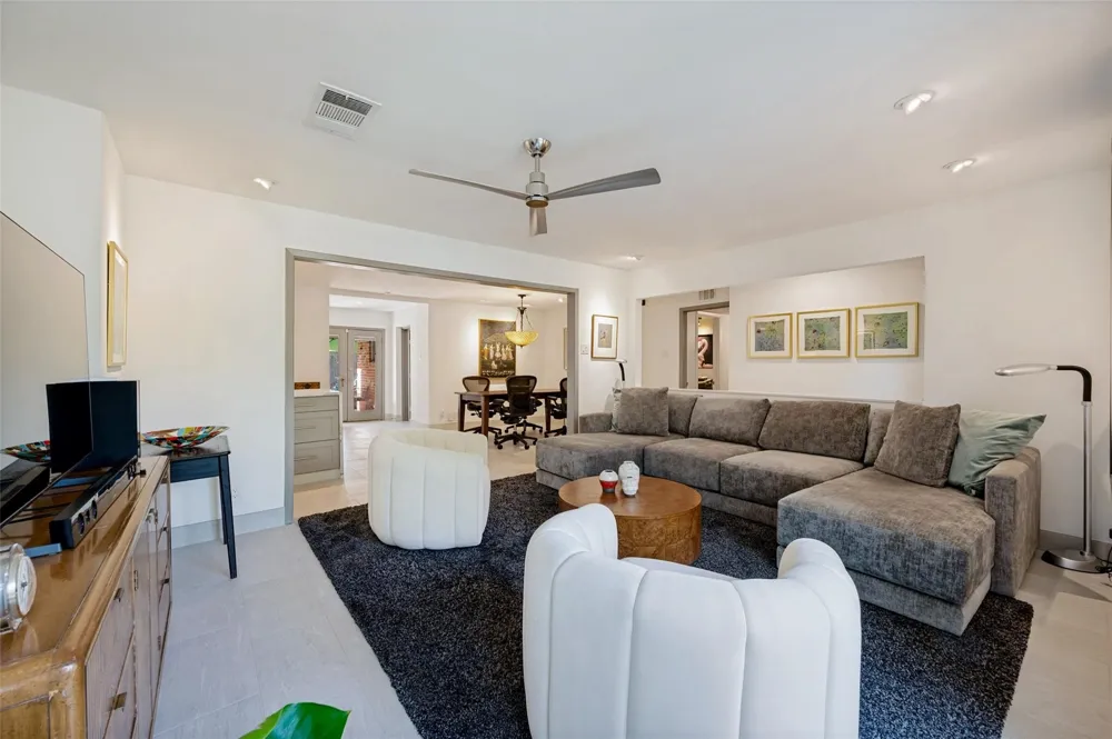 3525 Timberview Road Dallas, TX 75229