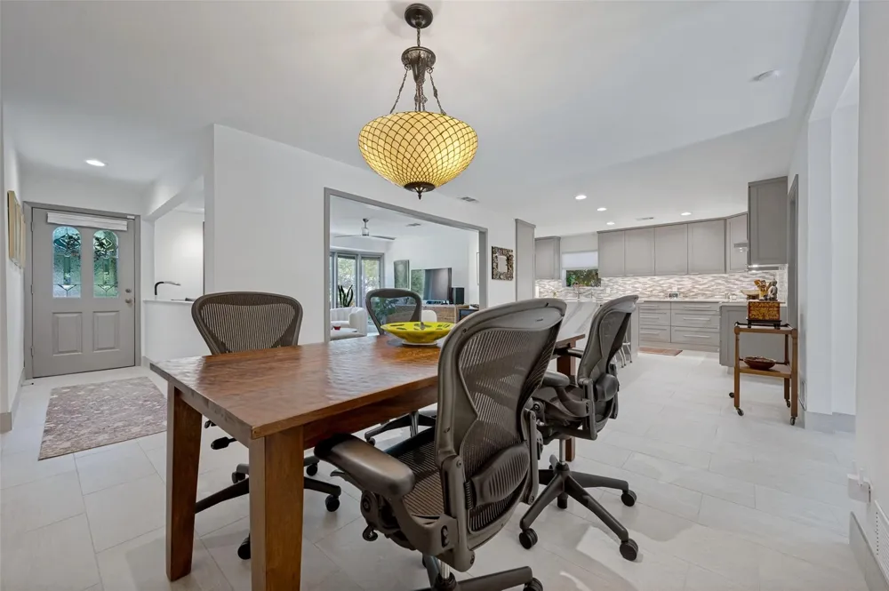 3525 Timberview Road Dallas, TX 75229