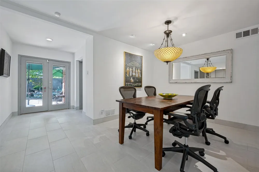 3525 Timberview Road Dallas, TX 75229