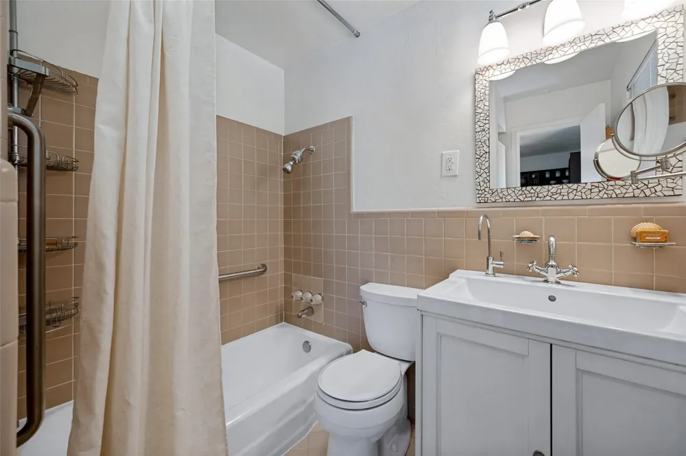 3525 Timberview Road Dallas, TX 75229