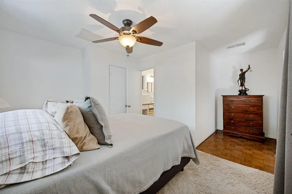 3525 Timberview Road Dallas, TX 75229