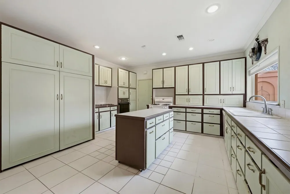2613 W Cascade Drive Sherman, TX 75092