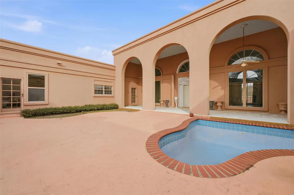 2613 W Cascade Drive Sherman, TX 75092