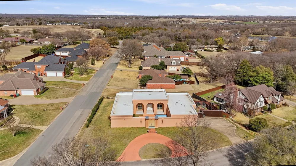 2613 W Cascade Drive Sherman, TX 75092