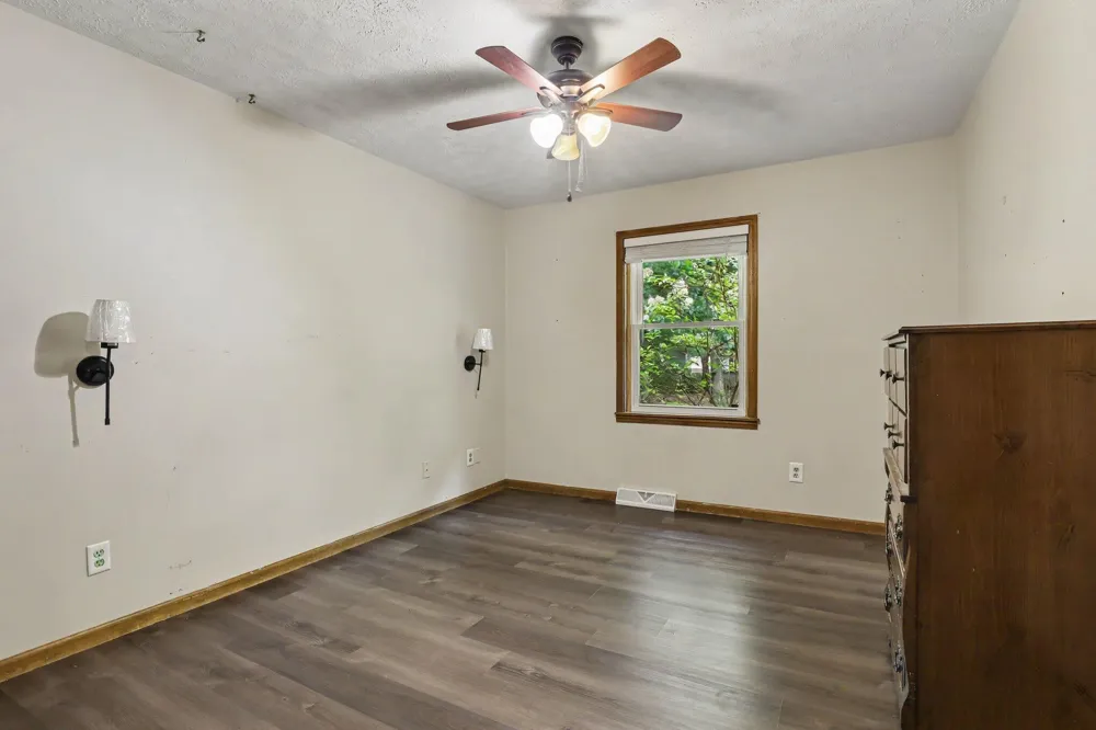 5910 Pine Court Greenville, MI 48838