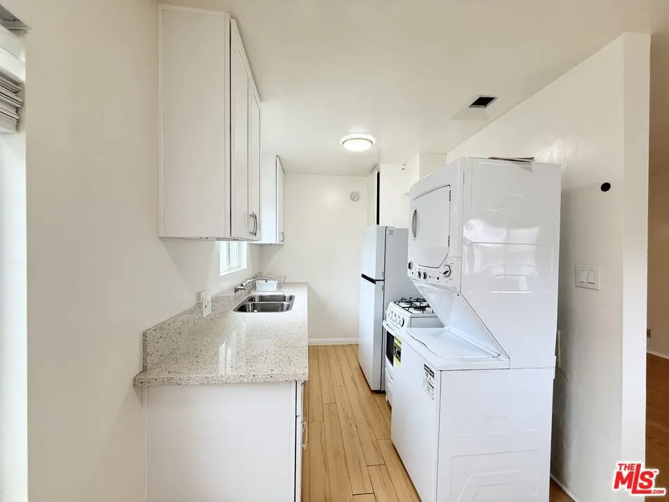 630 Westbourne Drive #A West Hollywood, CA 90069